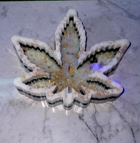 Huge Leaf Ashtray - Twin Chronicles