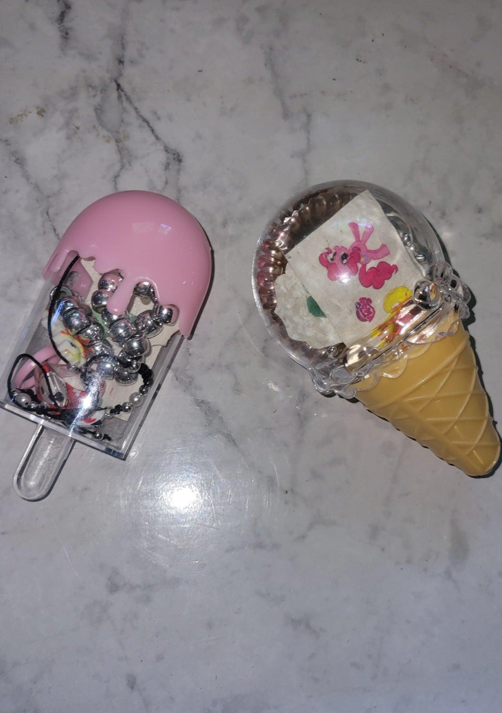 Ice cream cone Surprise - Twin Chronicles 